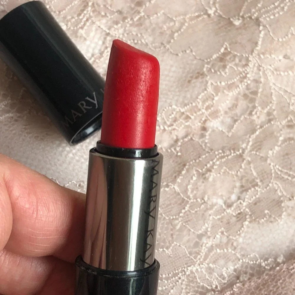 Mary Kay Really Red Creme Lipstick Retro Classic Fairycore Glam Beauty